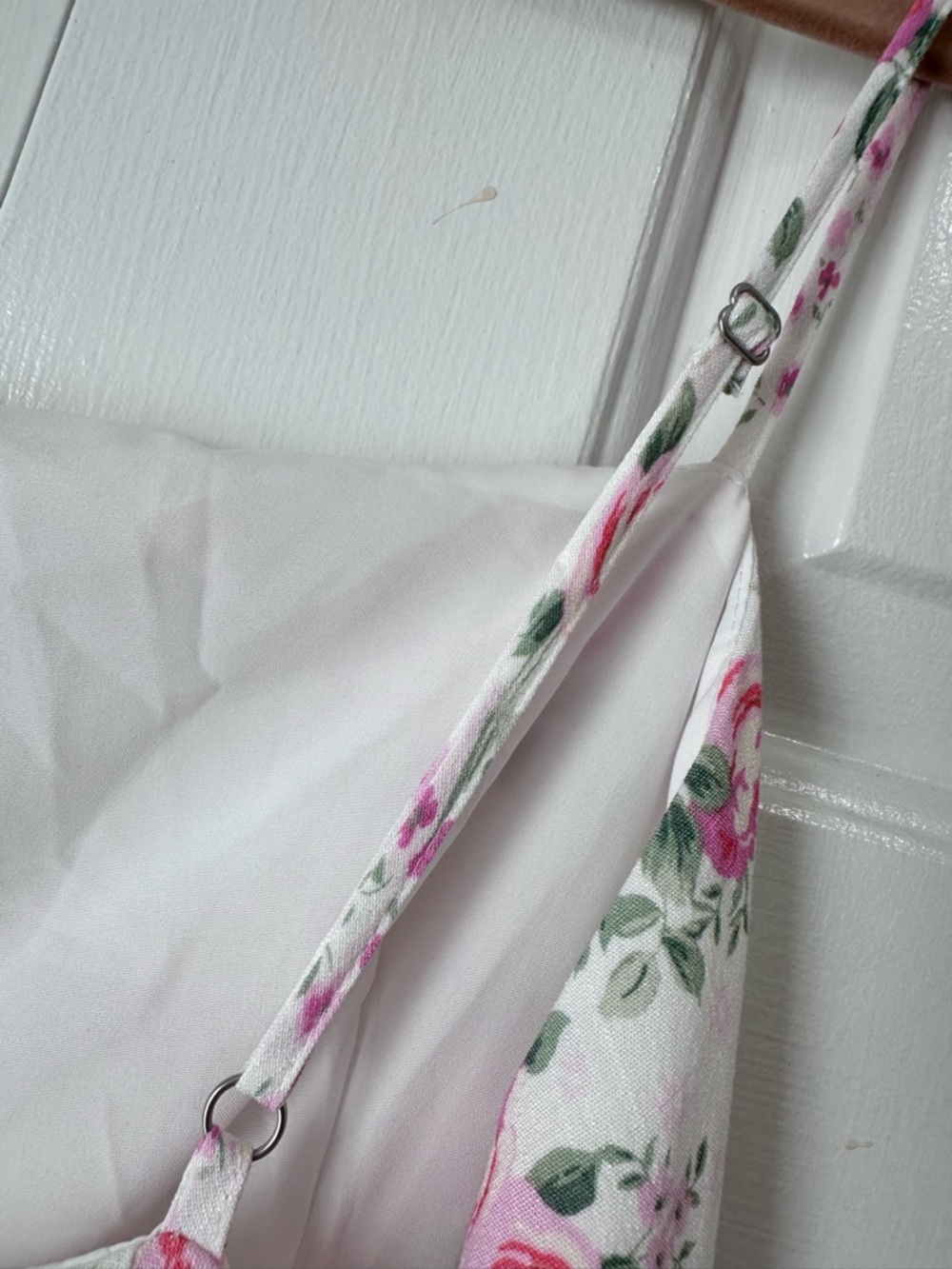 Altar'd State White Floral Mini Dress with Pink Roses, Pockets, size Large - Picture 8 of 10